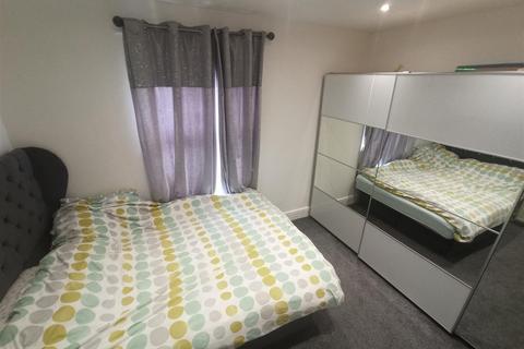 3 bedroom house to rent - Burley Lodge Terrace, Leeds