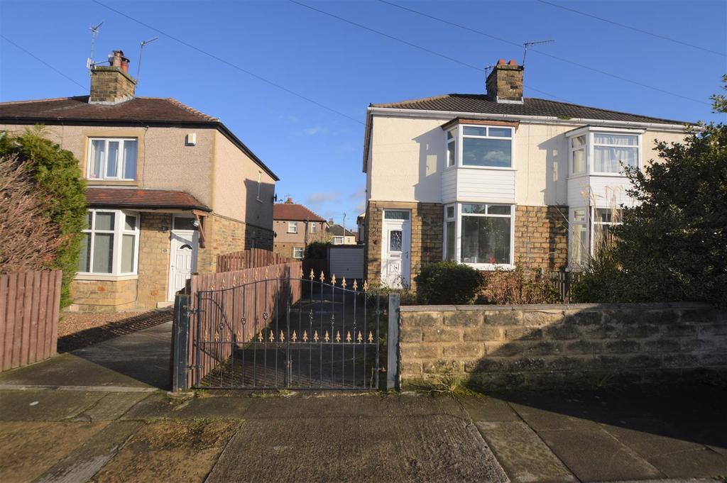 Glenholme, Windhill, Shipley 2 bed semidetached house to rent £725
