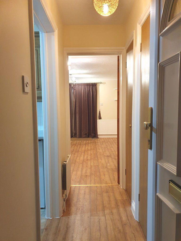 Crocus Mead, Thatcham, Thatcham 2 bed house £1,250 pcm (£288 pw)