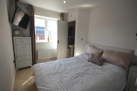 2 bedroom apartment to rent - Summerton Road, Oldbury