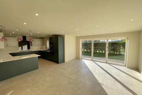 4 bedroom detached house for sale - Nene View, Elton Road, Wansford, Peterborough