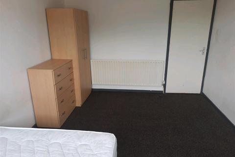 3 bedroom flat to rent - Woodsley Road, Leeds, LS3