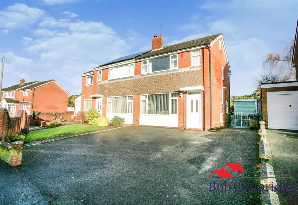 Fearns Avenue, Bradwell, Newcastle 3 bed semidetached house for sale