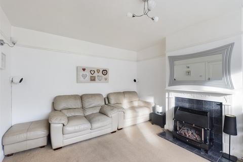 35 Elm Park Gardens, South Croydon, CR2 8RW