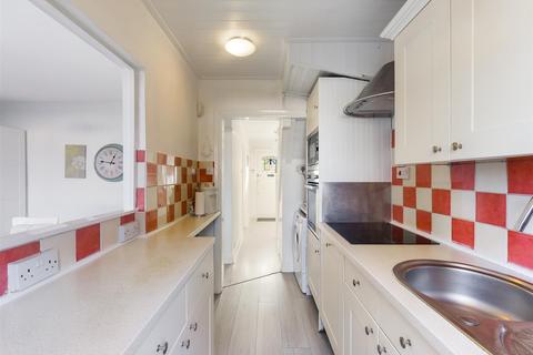 35 Elm Park Gardens, South Croydon, CR2 8RW