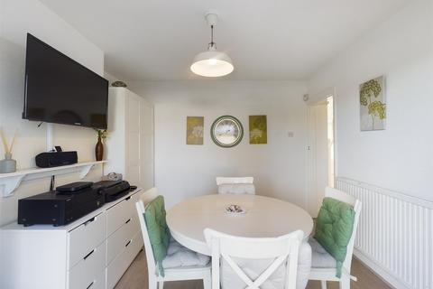35 Elm Park Gardens, South Croydon, CR2 8RW