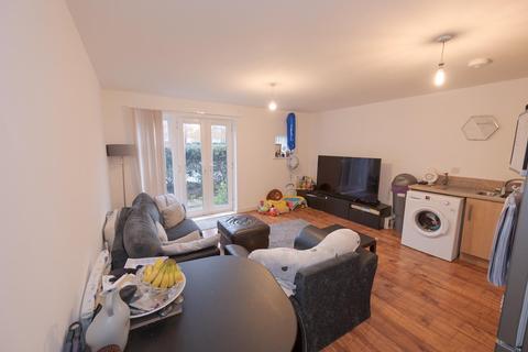40 Arnold Road, Mangotsfield, Bristol, BS16 9LB