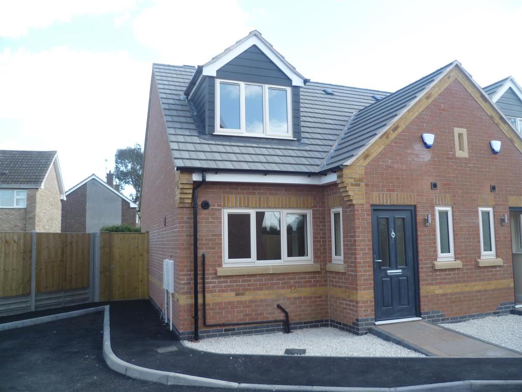 Cranmer Close, Blaby 2 bed house £775 pcm (£179 pw)