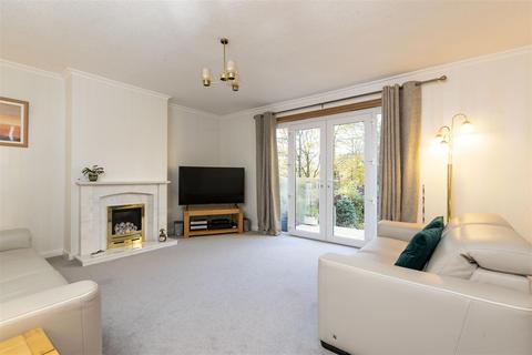 4 bedroom semi-detached house to rent - Tofthill Gardens, Glasgow