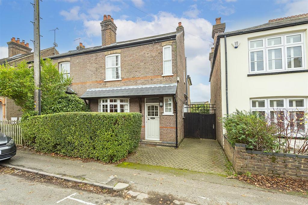 Cowper Road, Harpenden 4 bed semidetached house £950,000