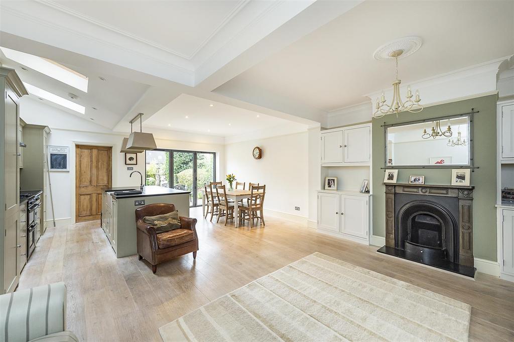 Cowper Road, Harpenden 4 bed semidetached house £950,000