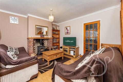 2 bedroom semi-detached house for sale - Kings Avenue, Framlingham, Woodbridge
