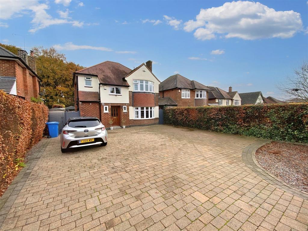 St. Wilfrids Road, West Hallam, Ilkeston 3 bed detached house £450,000