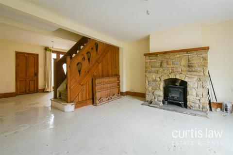 71 Redlam, Blackburn, BB2 1UN