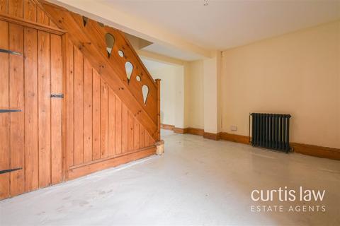 71 Redlam, Blackburn, BB2 1UN