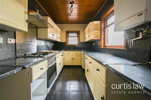 71 Redlam, Blackburn, BB2 1UN