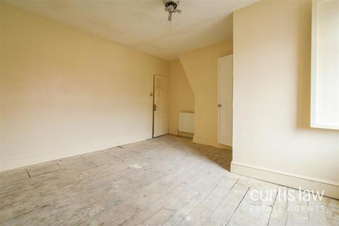 71 Redlam, Blackburn, BB2 1UN