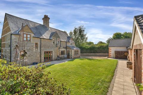 5 bedroom character property for sale, Bulby, Bourne