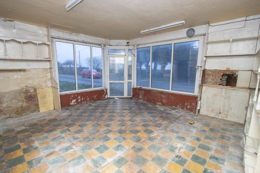 Former shop area /reception 1