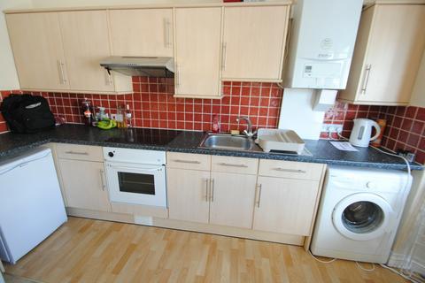 2 bedroom flat to rent, Spacious STUDENT 2 bed flat in Town Centre- Lansdowne