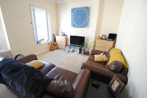 2 bedroom flat to rent, Spacious STUDENT 2 bed flat in Town Centre- Lansdowne