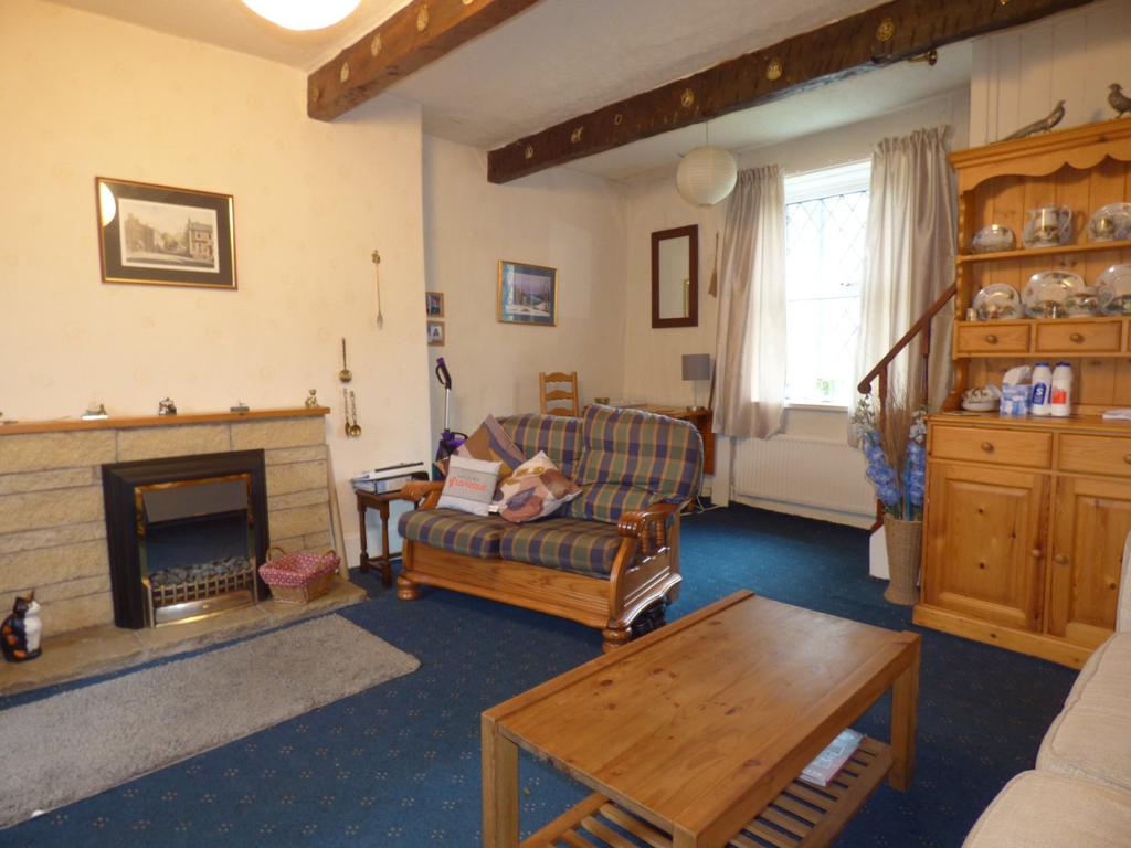 Manchester Road, Greenfield... 2 bed terraced house £175,000