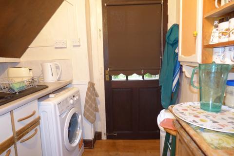 4 Manchester Road, Greenfield, Oldham, OL3 7DW