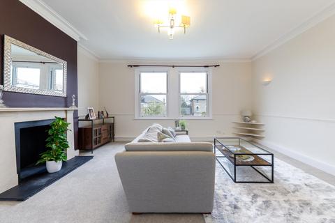 3 bedroom flat for sale - Thornton Hill, London, SW19