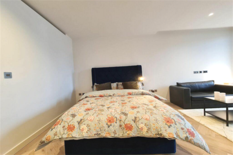 Studio to rent, Asquith House, Segrave Walk, W2