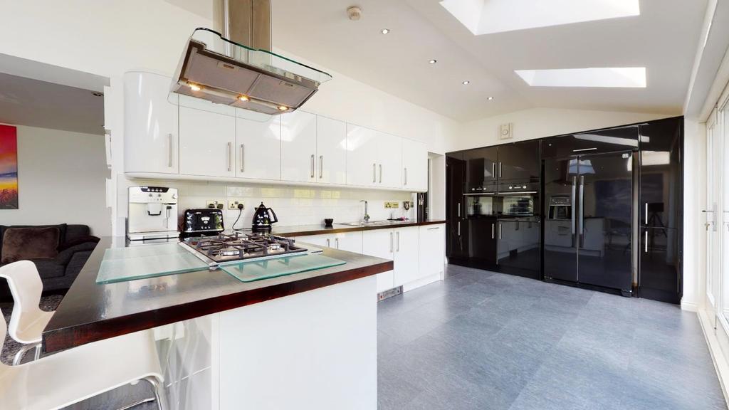 Chuckethall Road, Livingston, West... 5 bed detached house £380,000