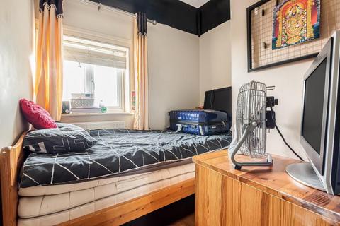 62 Reddington Drive, Slough, SL3 7QU