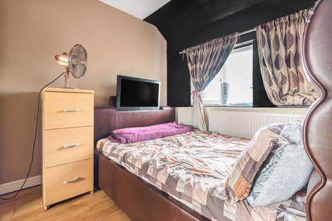 62 Reddington Drive, Slough, SL3 7QU