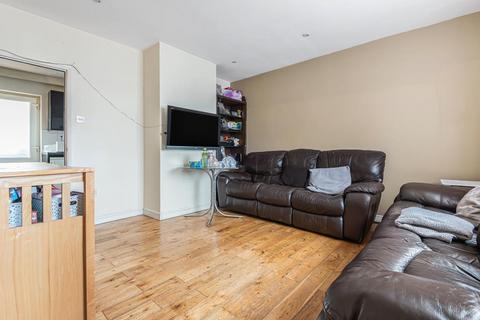 62 Reddington Drive, Slough, SL3 7QU