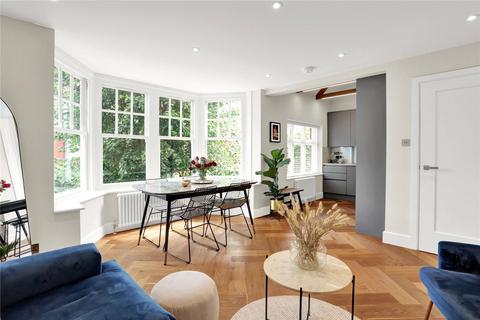 Flat 3, 18 Hillcrest Road, London, W3 9RZ