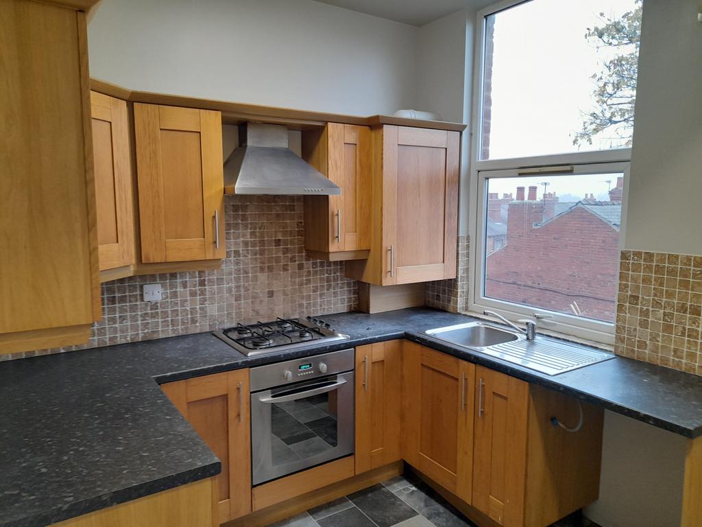 1 bed flat to rent Manygates Park, Wakefield WF1