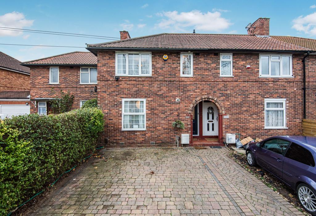 Green Lane, Morden, Surrey 3 bed semidetached house £500,000