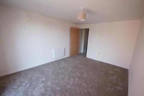 1 bedroom penthouse to rent, High Street, Alton, Hampshire, GU34