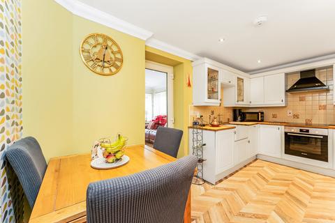 22 Carnethy Crescent, Kirkcaldy, KY2 6BG