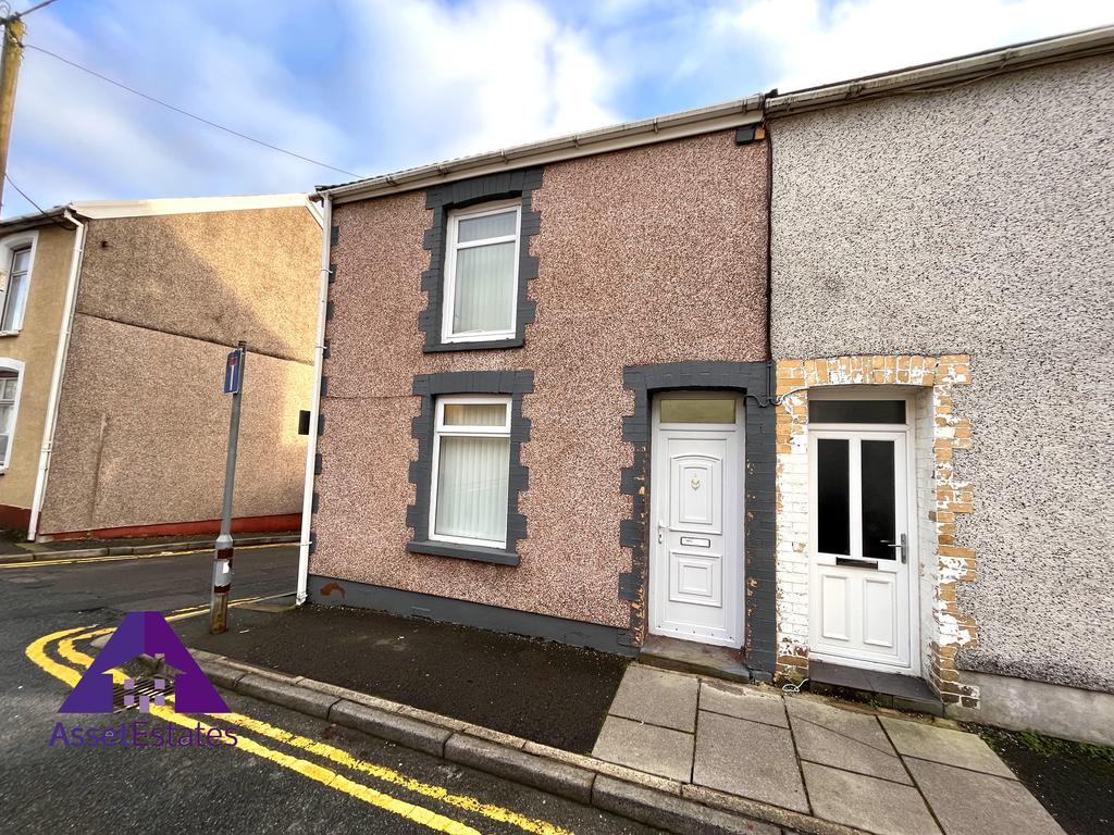 Pennant Street, Ebbw Vale, NP23 6PP 2 bed terraced house £575 pcm (£133 pw)