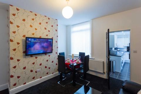 3 bedroom house share to rent - Blandford Road, Manchester