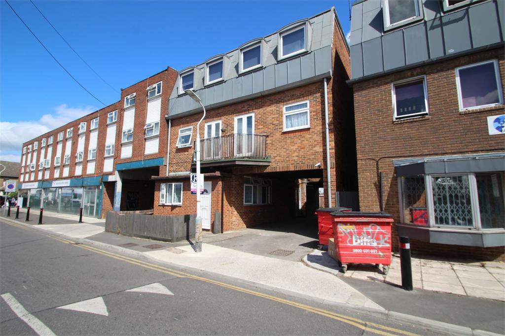 Albert Road, Yiewsley, West Drayton 1 bed flat £950 pcm (£219 pw)