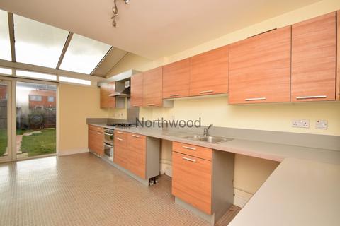 24 Jamestown Boulevard, Ipswich, IP2 8TA