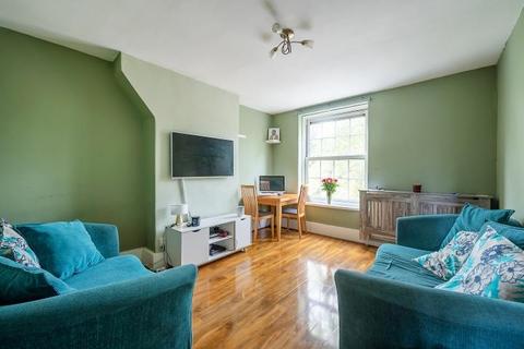 2 bedroom flat for sale - 18 Croxteth House, Wandsworth Road, London, SW8 2RX