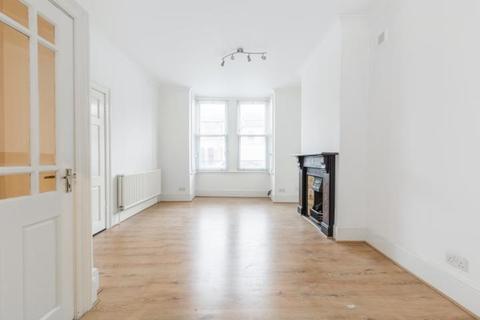3 bedroom flat for sale - 318A Cann Hall Road, London, E11 3NW