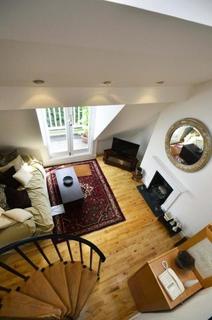 2 bedroom flat for sale - Flat 4, 2 Windmill Hill, London, NW3 6RU