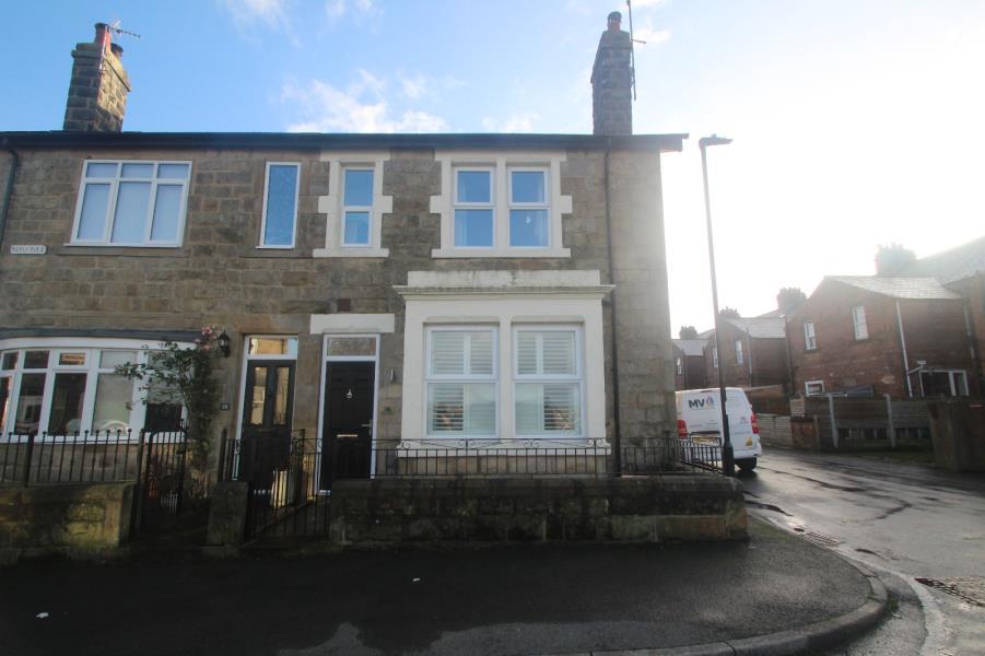 BILTON DRIVE, HARROGATE, HG1 2AH 3 bed end of terrace house £1,300