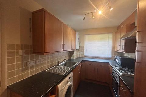 2 bedroom house to rent, 18 Greenacre Court Englefield Green Egham  Surrey