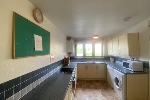 4 bedroom house to rent, 32 School Lane  Egham Surrey