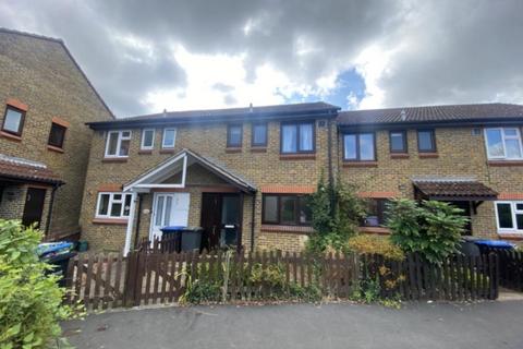 4 bedroom house to rent, 32 School Lane Egham Egham Surrey