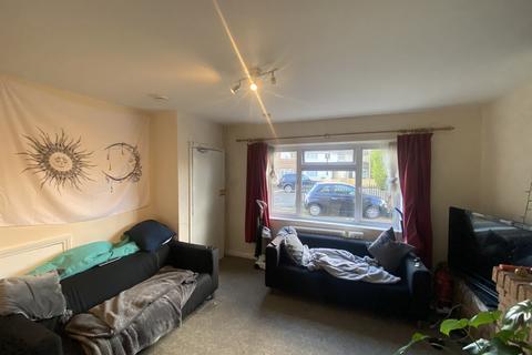 6 bedroom semi-detached house to rent - Kingsley Avenue, Englefield Green, Egham, TW20